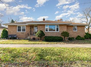 246 Broadmoor Ave, Munster, IN 46321
