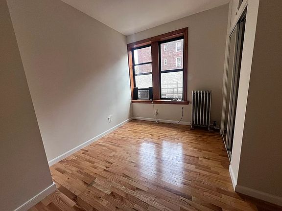 5th image of 2010 Ocean Ave APT C9