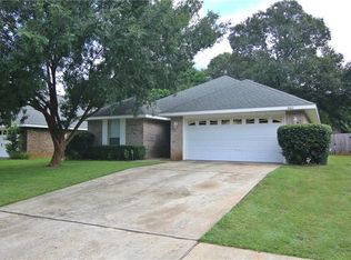 8062 Brookside Ln, Daphne, AL 36526