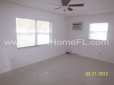 5th image of 525 Country Club Dr