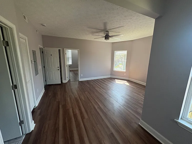 713 E Maple St #3 — Photo 5