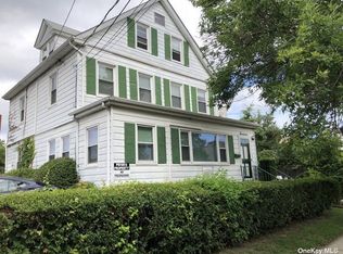 17 Myrtle St FLOOR 1, Manhasset, NY 11030