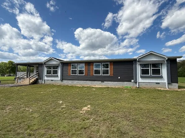 708 E South Ave, Bluford, IL 62814