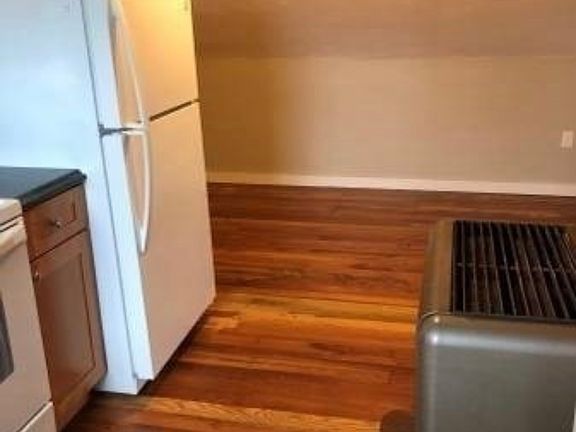 3rd image of 188 Belleville Rd APT 3