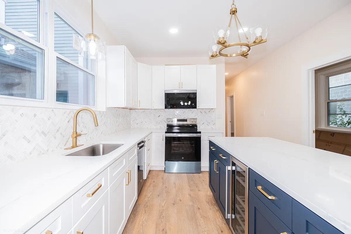 Building Photo - 1711 W Henderson St #1