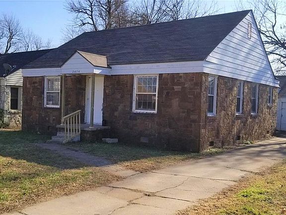5th image of 2404 NE 24th St
