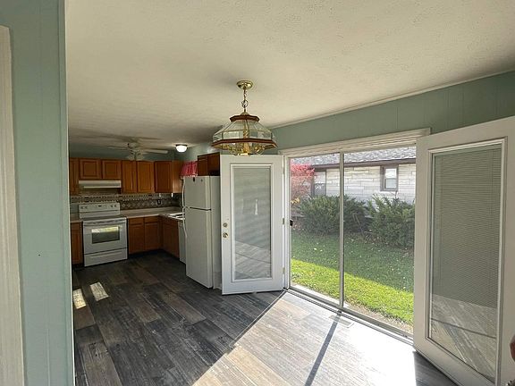 3rd image of 2242 Indiana Ave Lot 20