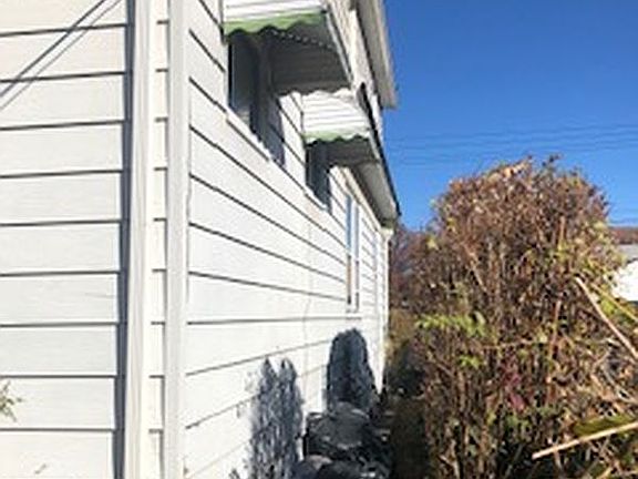 2nd image of 43-20 Burling St #1
