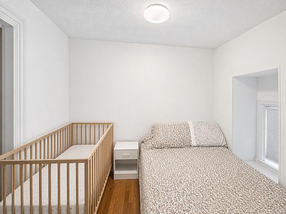 4th image of 121 Thorndike St #3L