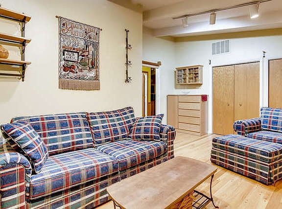 5th image of 21W251 Hill Ave