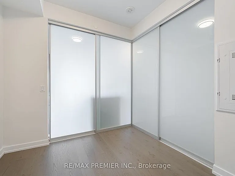 488 University Ave #3201 — Photo 15