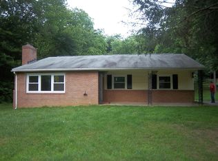 6709 Carroll Highlands Rd, Sykesville, MD 21784