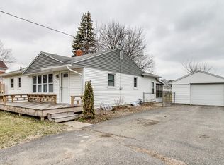 982 Upton Ave, Springfield, MI 49037