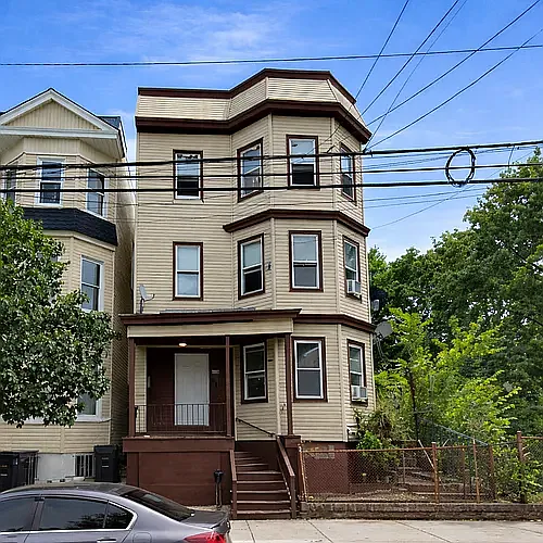 258 S 11Th — Photo 2
