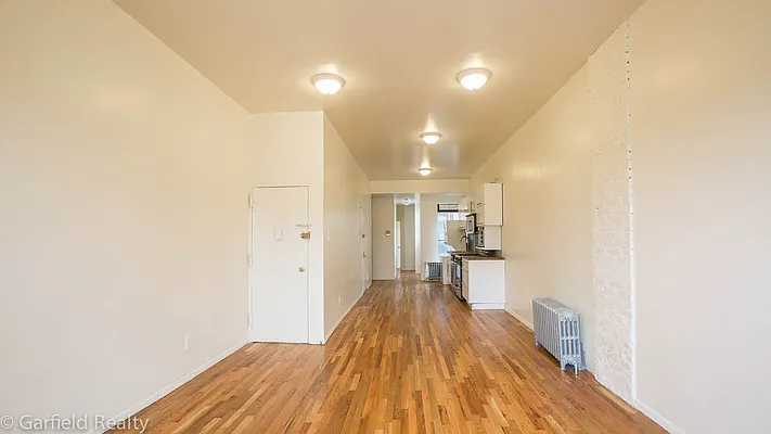 Rented by Garfield Realty  | media 14