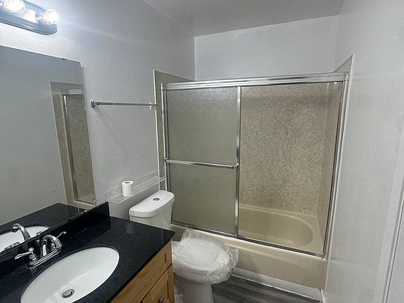 5th image of 450 S Venice Blvd APT 1