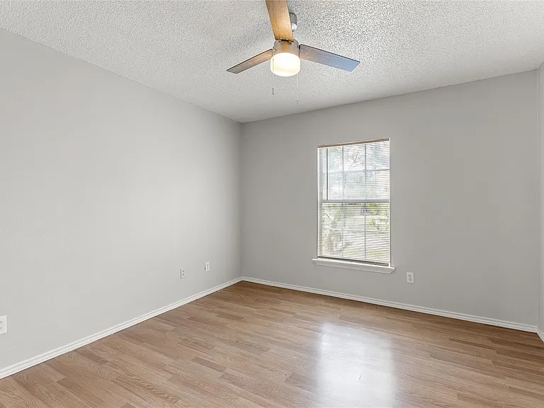 108 Gm Ln #B — Photo 14
