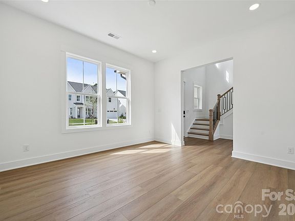 4th image of 5428 Vernon Ridge Rd #112