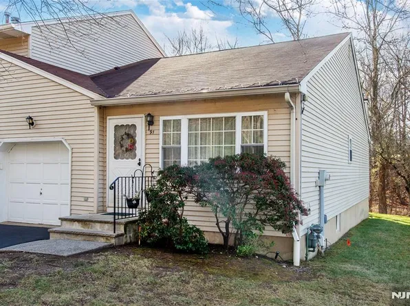 91 Bowfell Ct #91, Wayne, NJ 07470