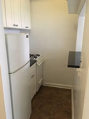 Rented by Eric Goodman Realty Corp | media 17