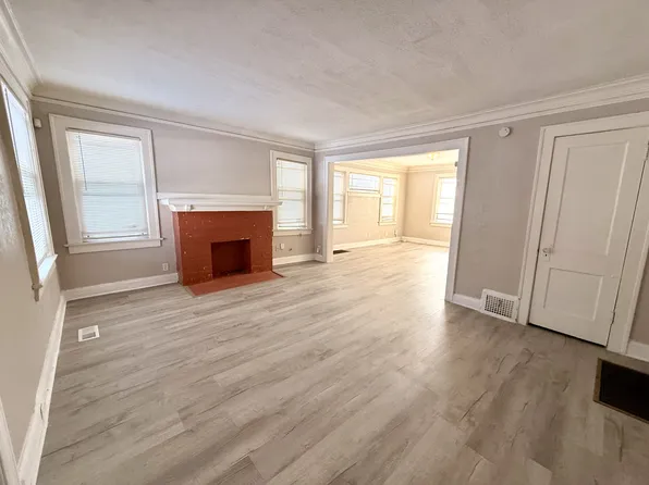 5524 Woodland Ave, Kansas City, MO 64130