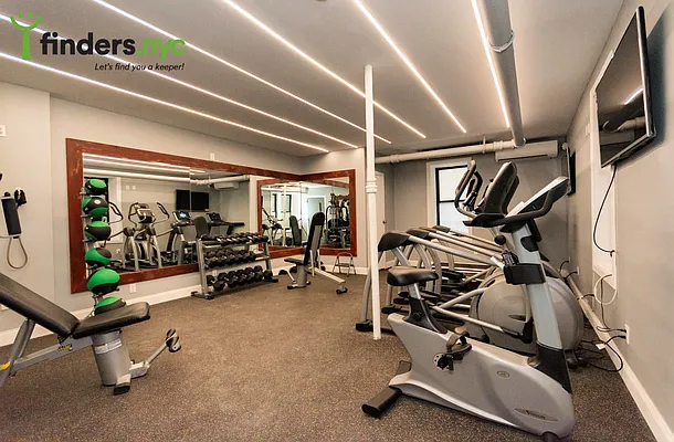 Rented by Clove Realty LLC | media 7