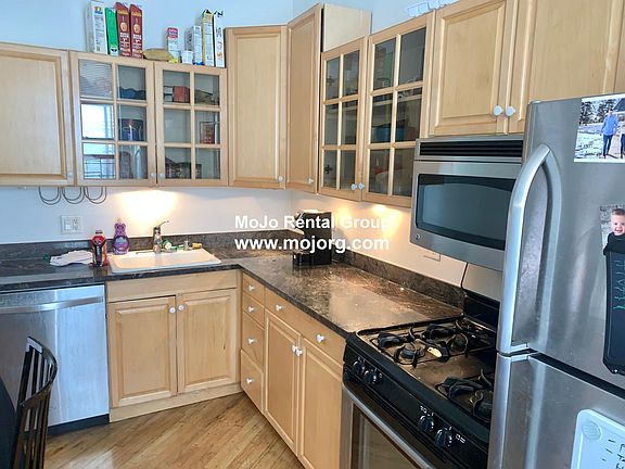 4th image of 2512 N Southport Ave #Ch1