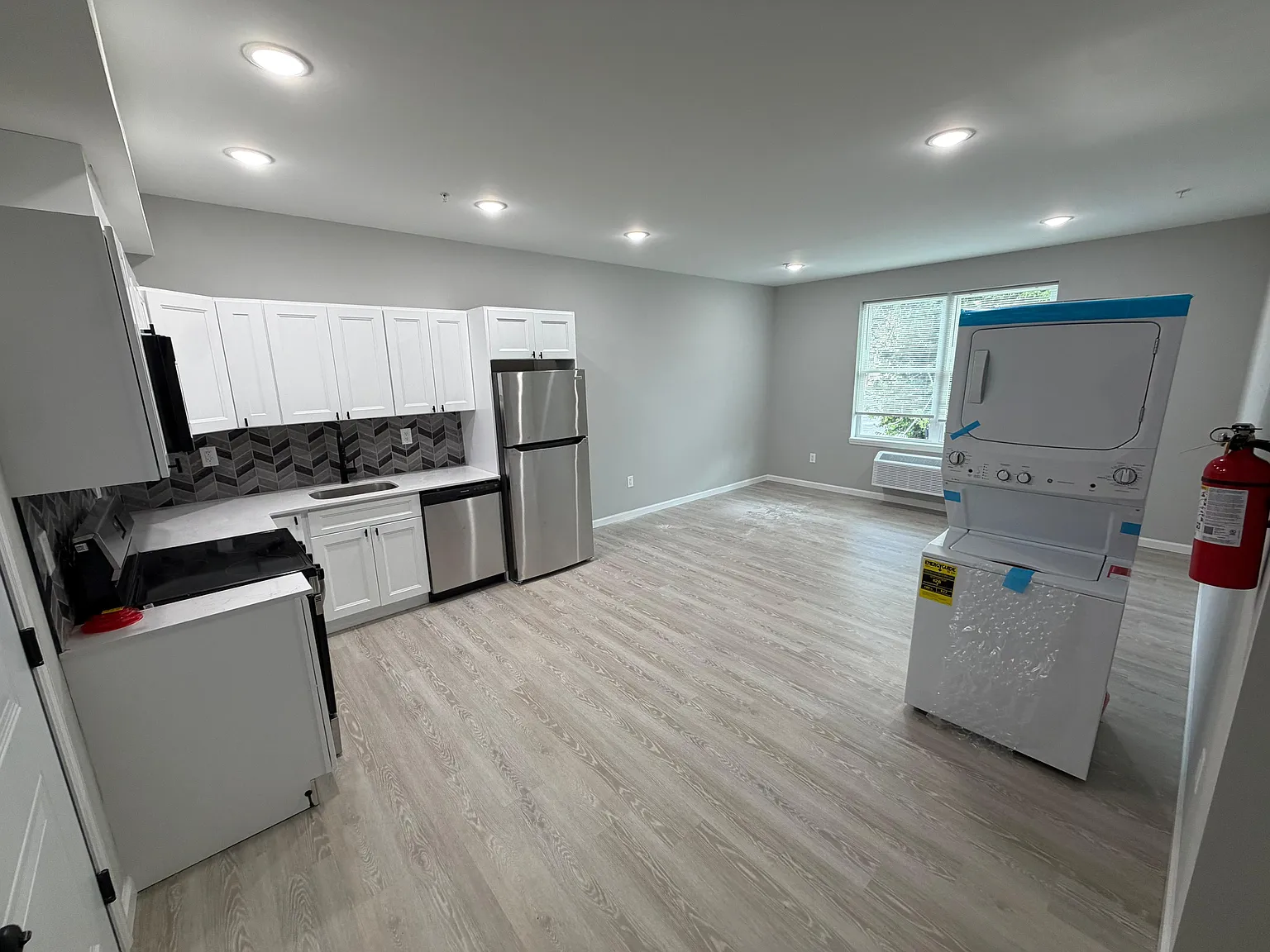 2 bed, $2,209 — Photo 4