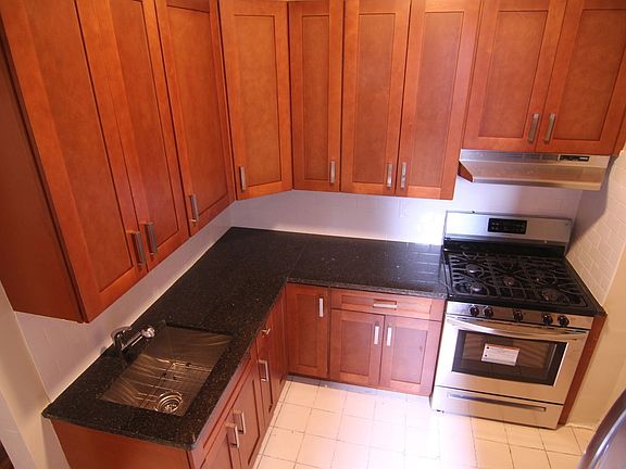 2nd image of 3931 24th St APT 9