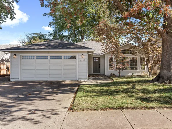 1132 Hampton Dr, Central Pt, OR 97502