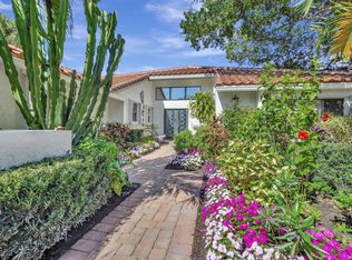 32 Hampshire Ln, Boynton Beach, FL 33436