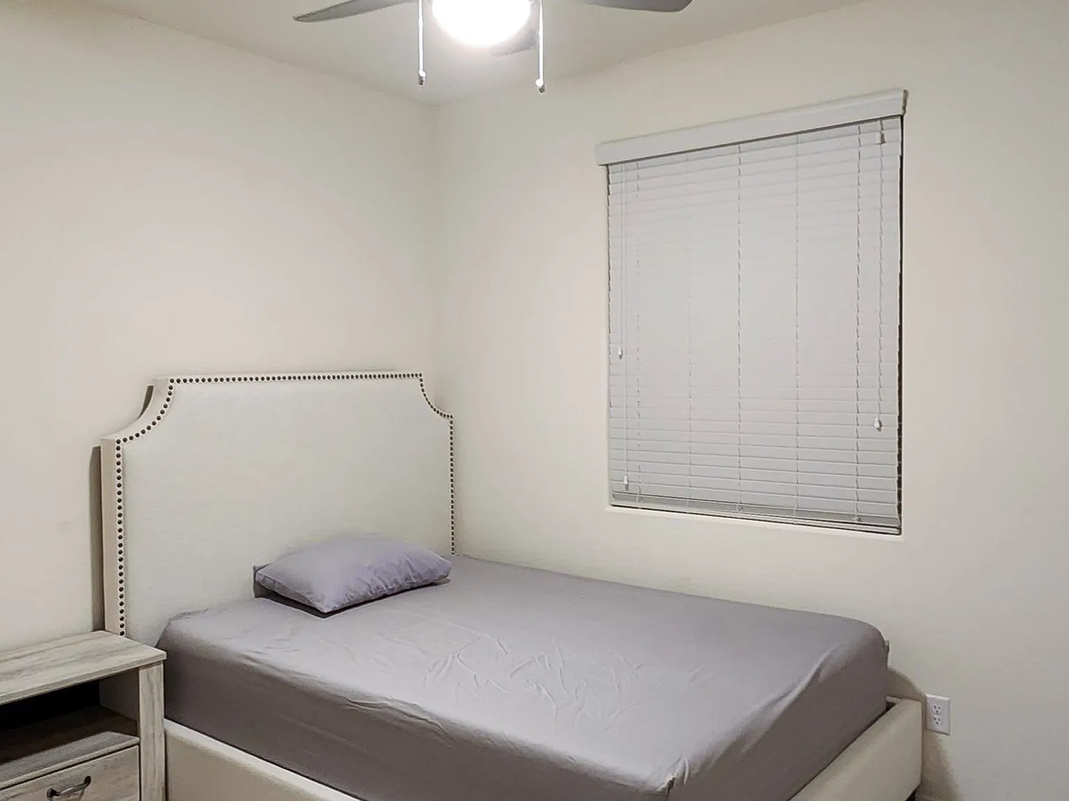 3 bed, 1.0 bath, 2046 sqft, $1,364 — Photo 1
