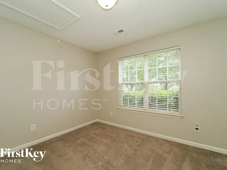 217 Kinnley Ct — Photo 12