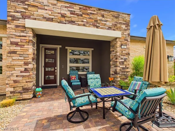 921 Woodburn Ln, Las Vegas, NV 89138