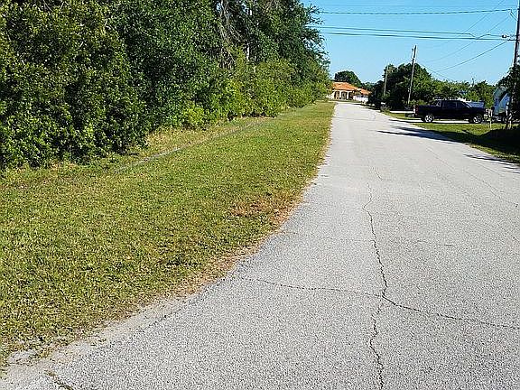 2nd image of 4574 SW Illan Ln