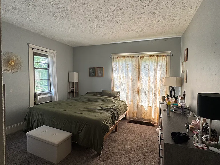 11205 Clifton Blvd — Photo 34