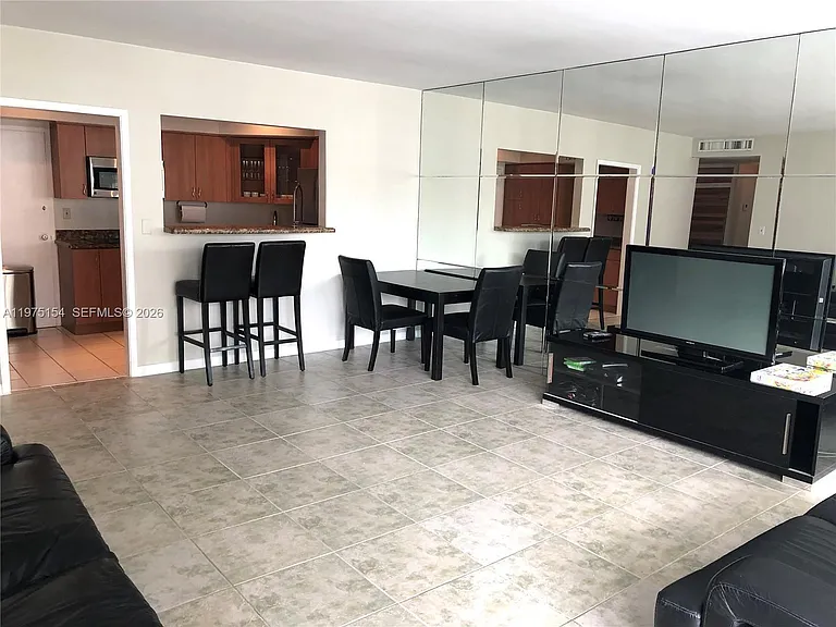 1408 Brickell Bay Dr #404 — Photo 10