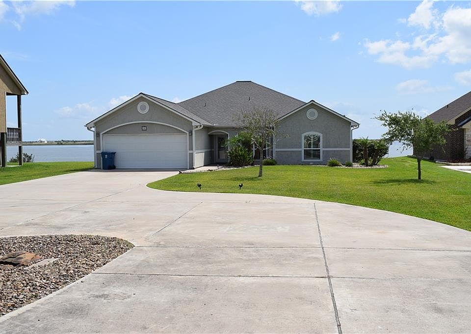 68 Blue Heron Dr N, Port Lavaca, TX 77979 | Zillow