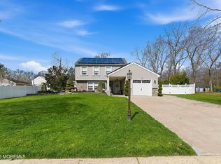 20 Cambridge Drive, Jackson, NJ 08527