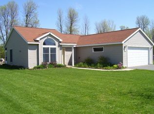 13 Priscilla Ln, Rouses Pt, NY 12979