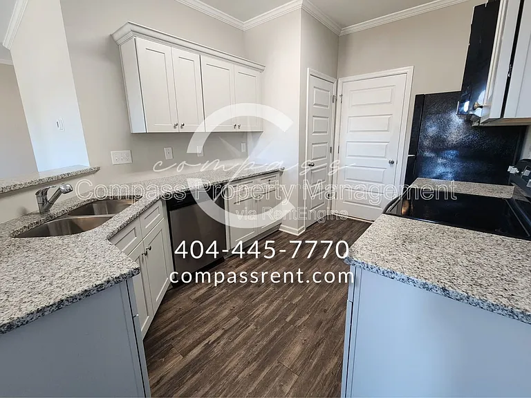 105 Squarewood Ln — Photo 11