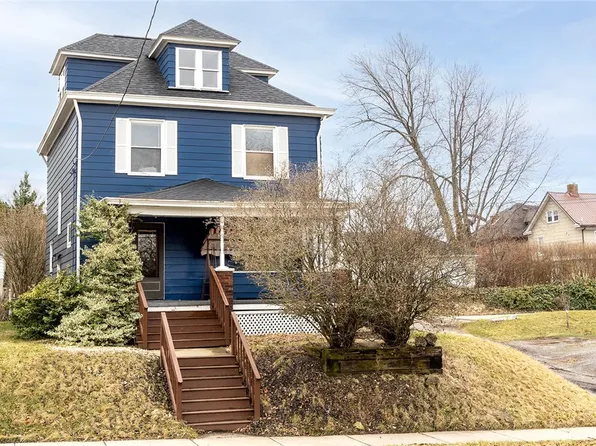 910 Harrison St, New Castle, PA 16101