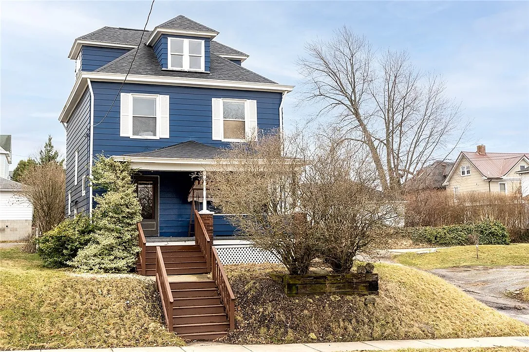 910 Harrison St photo 1