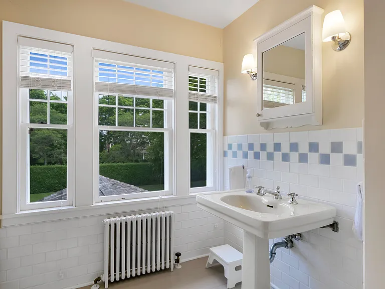 9 Ocean Ave — Photo 17