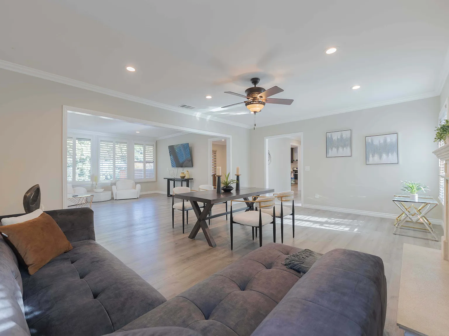 5 bed, 3100 sqft, $18,800 — Photo 2