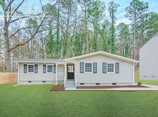 1100 Chatham Ln, Raleigh, NC 27610