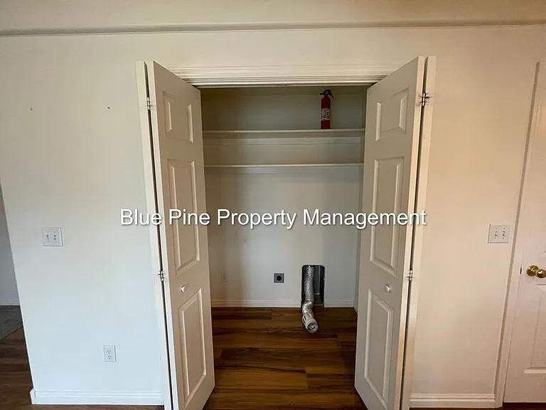 1156 Matchpoint Dr — Photo 10