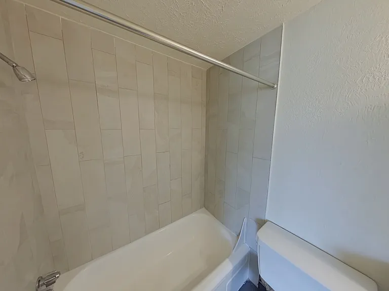 Kamden Village Apartments — Photo 7