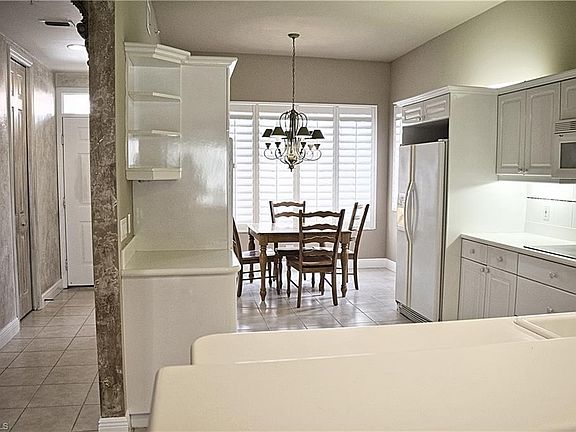 4th image of 2345 Hidden Lake Dr APT 7