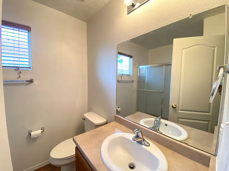 2542 Kentwood Ct — Photo 7